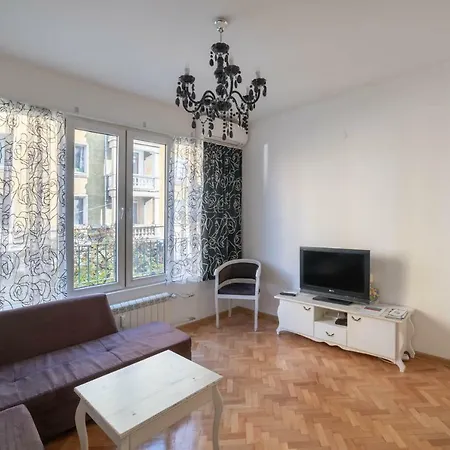 Apartment Art & Vintage Flat, Next To Ndk